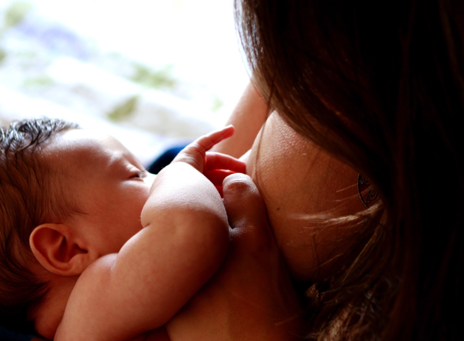 Breastfeeding Diet: What to Eat When You're Breastfeeding